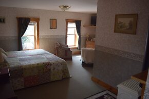 Black Lantern Inn