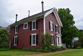 Black Lantern Inn