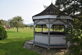 Black Lantern Inn