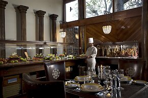 Lobo Wildlife Lodge