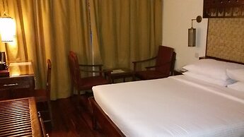 Lobo Wildlife Lodge