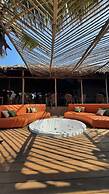 SinQ Beach Morjim