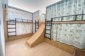 Memmoth Cafe & Hostel in Lampang