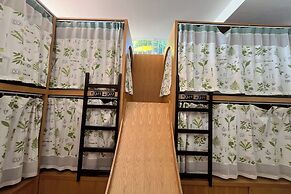 Memmoth Cafe & Hostel in Lampang