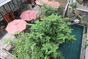 Sarina Boutique Hotel