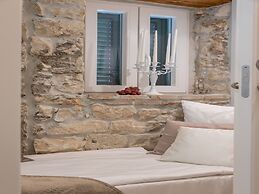 Jupiter Lux Rooms