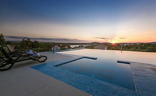 Villa Toma - Private Estate
