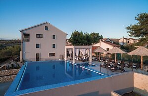 Villa Toma - Private Estate