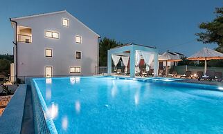 Villa Toma - Private Estate