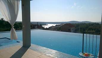 Villa Toma - Private Estate