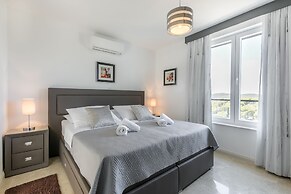 Villa Toma - Private Estate