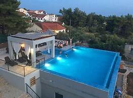Villa Toma - Private Estate