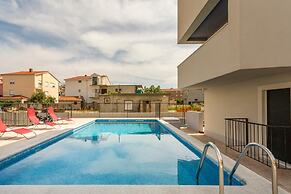 Beach Residence with pool and sea view