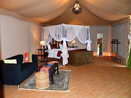Serengeti Safari Lodge