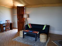 Serengeti Safari Lodge