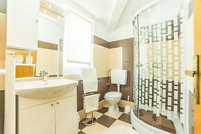 Vacation Pool Apartments