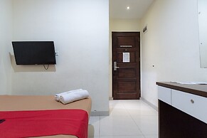 RedDoorz @ Nagoya Indah