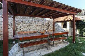 Apartments Moretić