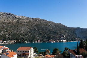 Apartments Moretić