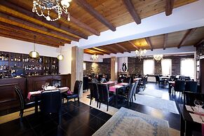Lithos Hotel & Spa