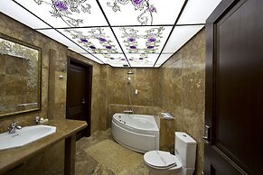 Lithos Hotel & Spa