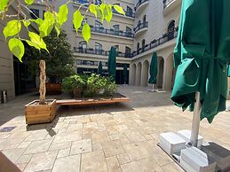Agora Suites