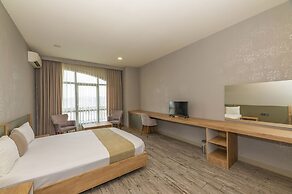 Agora Suites