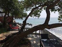 Sun N Sea Hotel