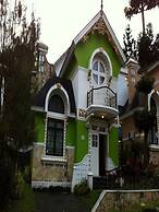 Villa Kota Bunga Protea