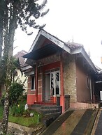 Villa Kota Bunga Sakura