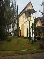 Villa Kota Bunga Seruni