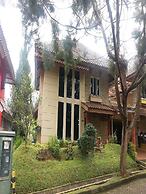 Villa Kota Bunga Seruni