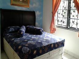 Villa Kota Bunga Dahlia