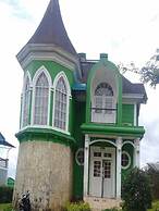 Villa Kota Bunga Violet