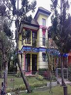 Villa Kota Bunga Violet