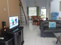 Villa Private Puncak