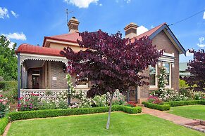 Loloma House
