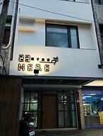 23 Here B&B