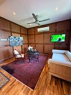 Ambong Pool Villas
