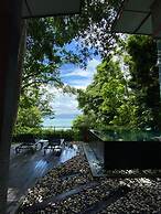 Ambong Pool Villas