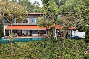 Ambong Pool Villas