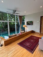 Ambong Pool Villas