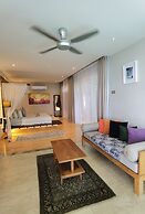 Ambong Pool Villas
