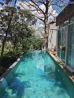 Ambong Pool Villas