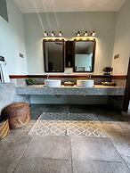 Ambong Pool Villas