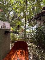 Ambong Pool Villas