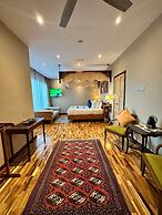 Ambong Pool Villas