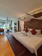 Ambong Pool Villas