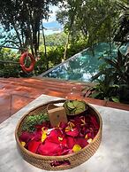 Ambong Pool Villas