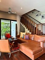 Ambong Pool Villas
